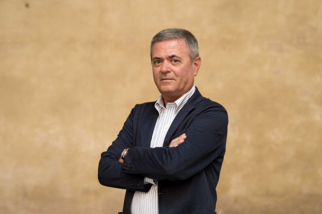Ezio MAURO