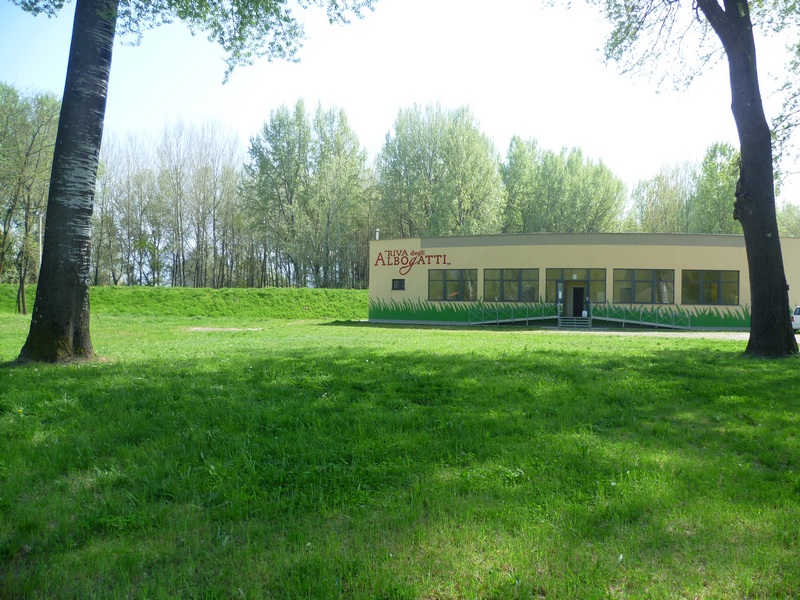 Rivadeglialbogatti.JPG