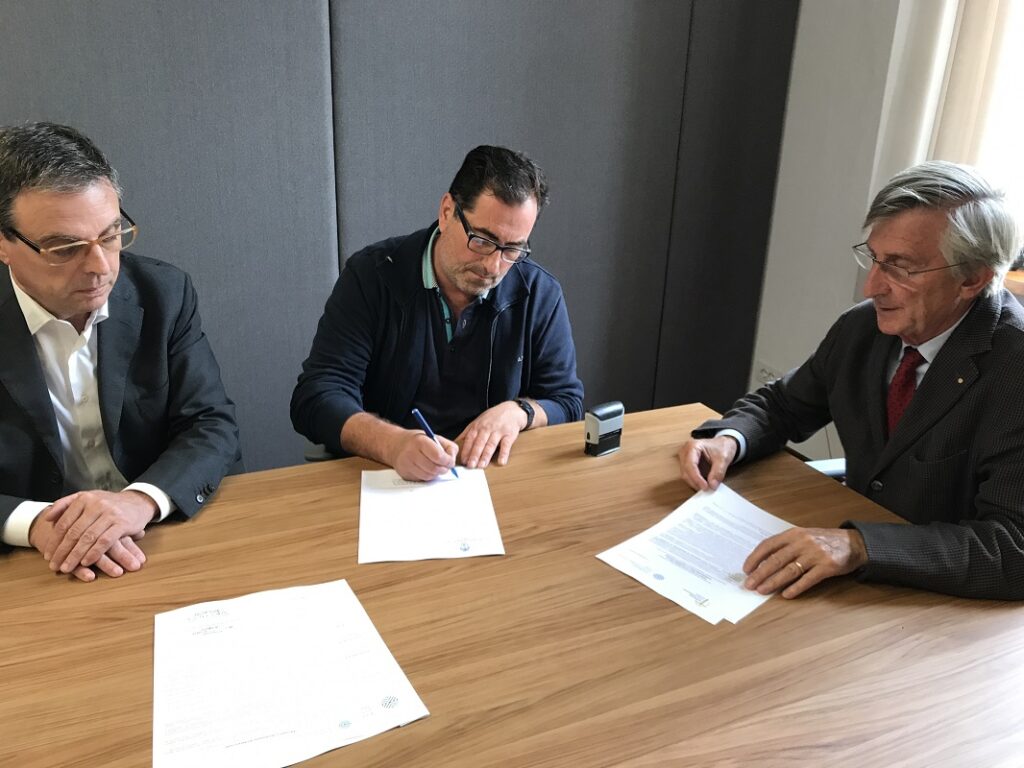 Al Centro Dinucci A Destra Castiglioni