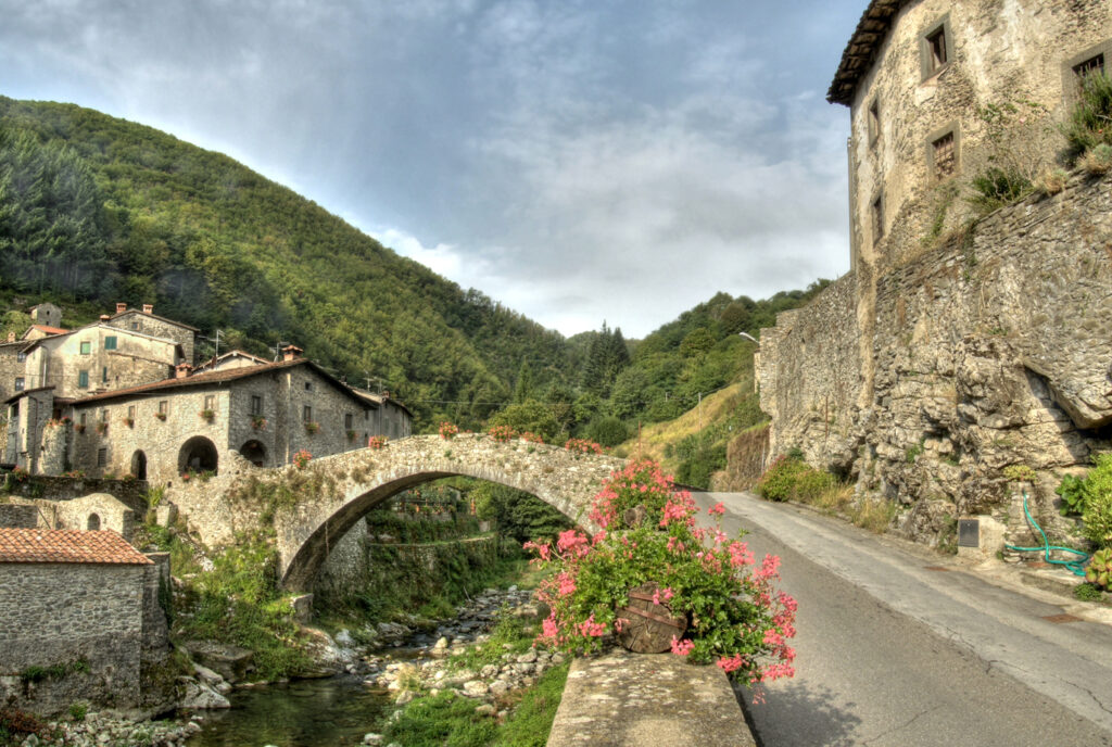 Ponte Molino Vecchio Fabbriche Di Vallico