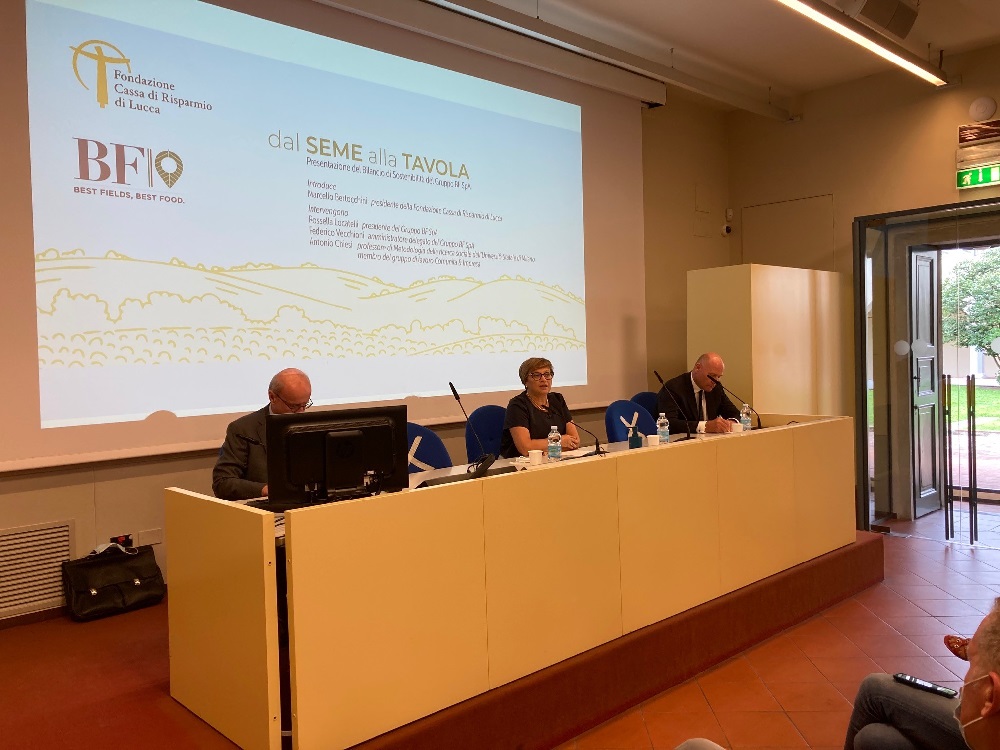Un Momento Della Presentazione