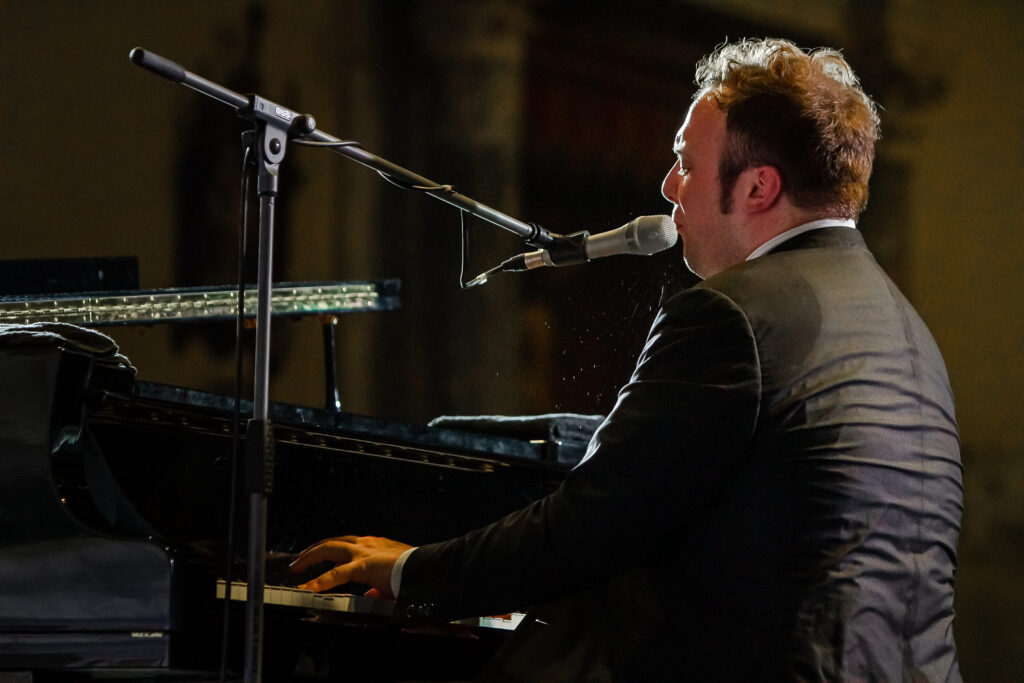 Anniversario In Concerto 2019 Pianosolo Raphael Gualazzi 1 1024x683