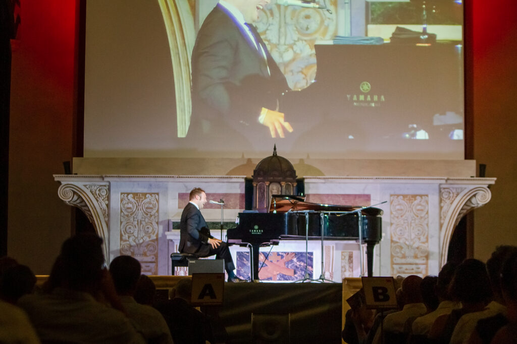 Anniversario In Concerto 2019 Pianosolo Raphael Gualazzi 5 1024x683