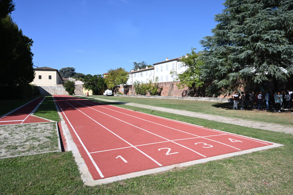 Campi Sportivi Della Scuola Media Carducci 1 1024x683