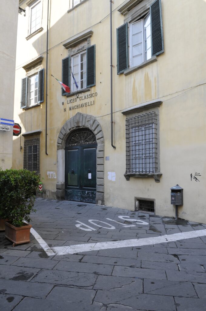 Liceo Classico Machiavelli Lucca 680x1024