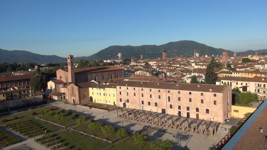 Complesso Di San Francesco La Chiesa E I Chiostri 19