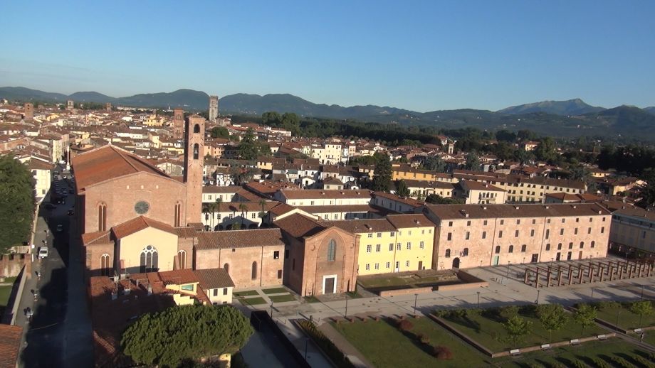 Complesso Di San Francesco La Chiesa E I Chiostri 20