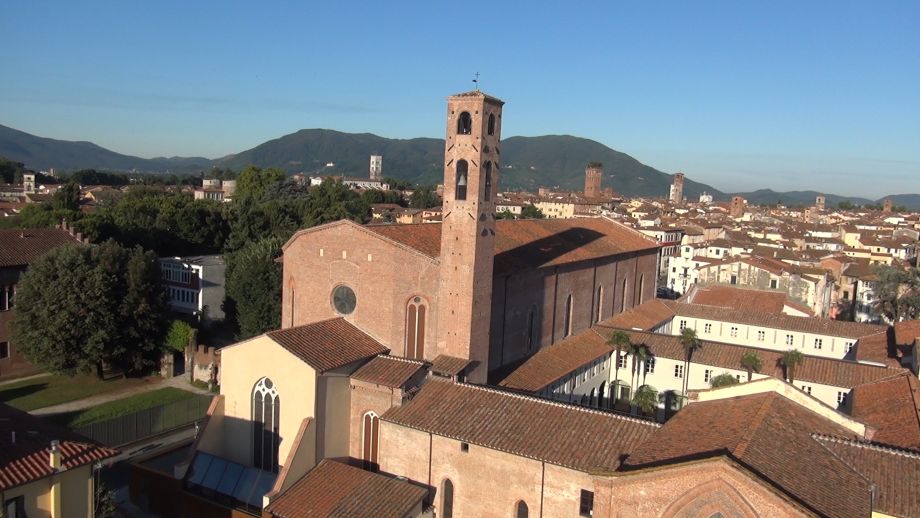 Complesso Di San Francesco La Chiesa E I Chiostri 22