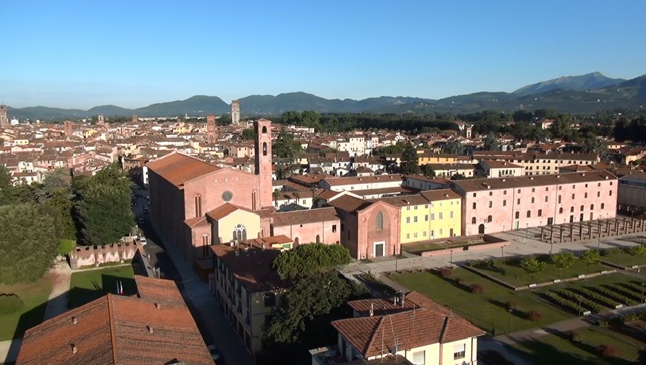 Complesso Di San Francesco La Chiesa E I Chiostri 33