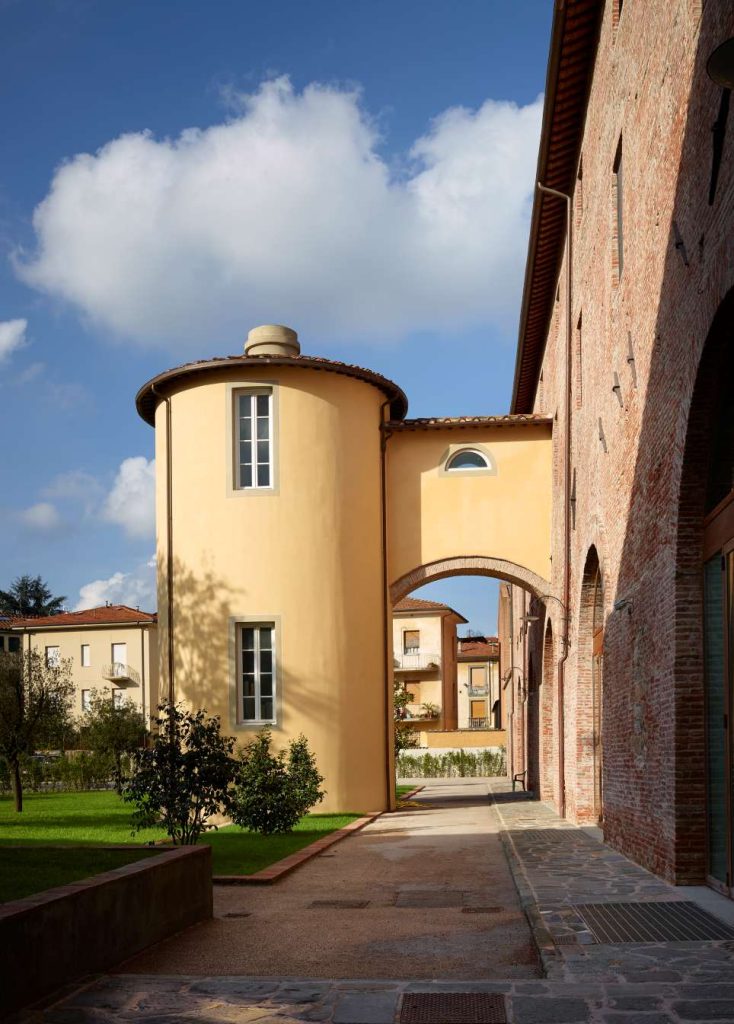 Complesso Di San Francesco La Chiesa E I Chiostri 62 734x1024