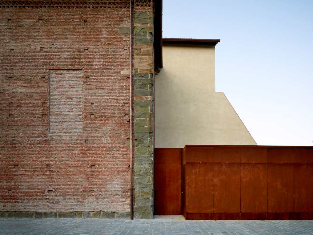 Complesso Di San Francesco La Chiesa E I Chiostri 80