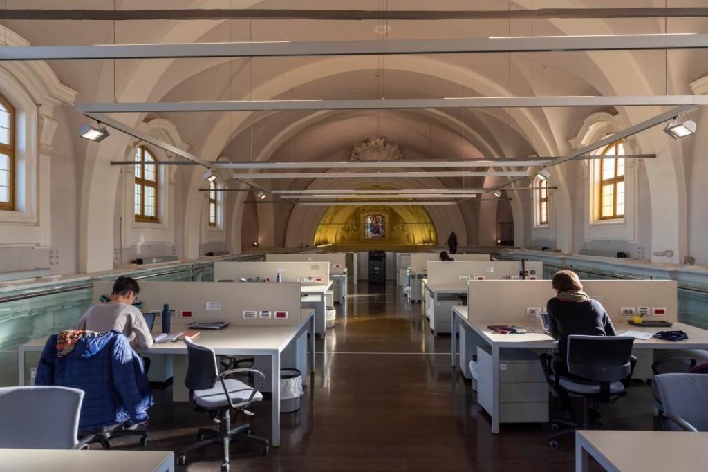 La Biblioteca IMT Nella Chiesa Di San Ponziano 2 1024x683