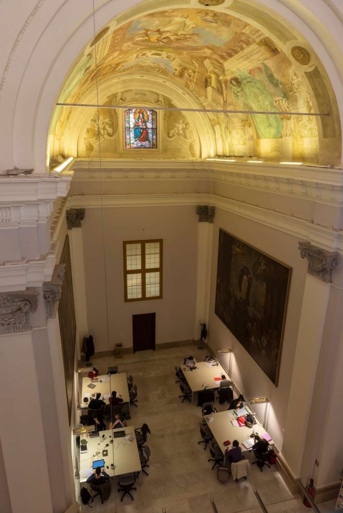 La Biblioteca IMT Nella Chiesa Di San Ponziano 4 684x1024